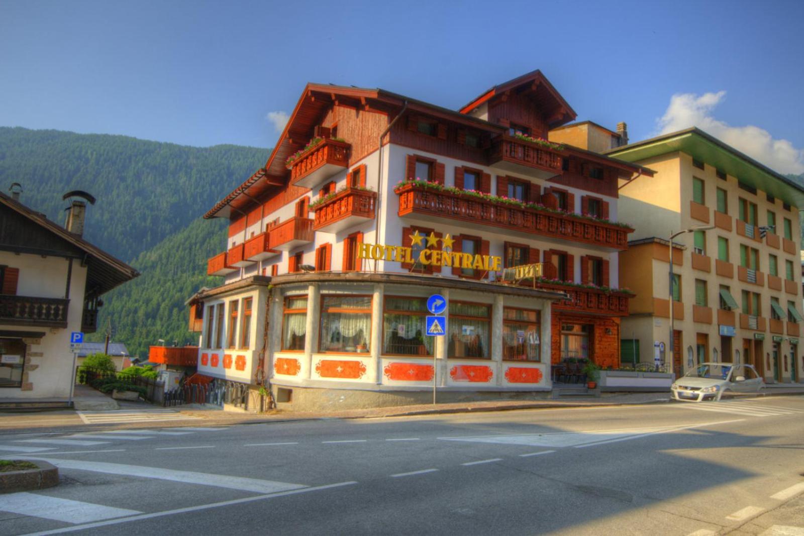 Hotel Centrale Auronzo di Cadore Exterior photo